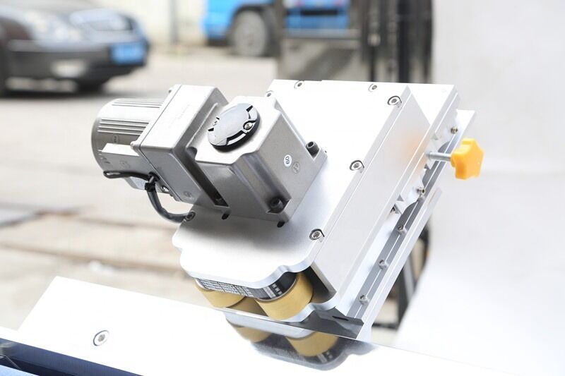Máy đánh bóng Acrylic có máy đánh bóng và độ dài đánh bóng cạnh Acrylic 1000mm phù hợp cho xử lý bề mặt Acrylic chuyên nghiệp